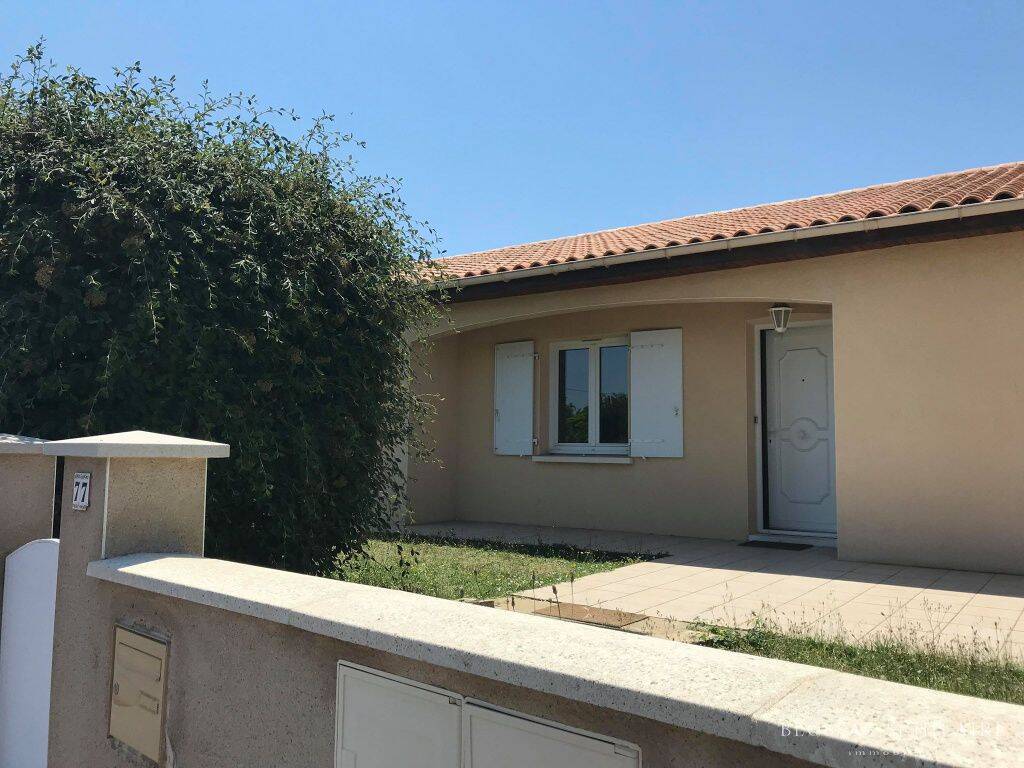 Maison 4 pièces 111 m² · à Poitiers · 111 m² · 1 005 €