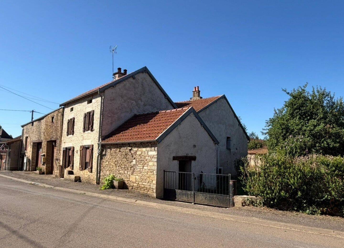 Maison 5 pièces 127 m² · à Champlitte · 127 m² · 85 600 €