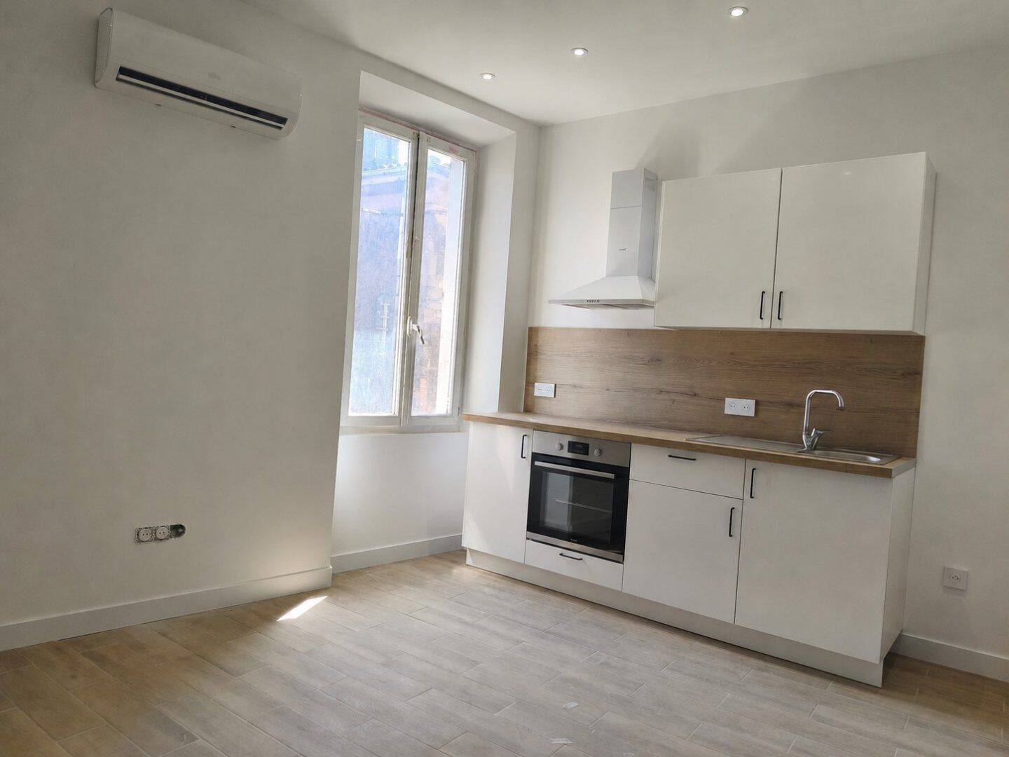 Appartement 1 pièce 27 m² · à Gonfaron · 27 m² · 550 €
