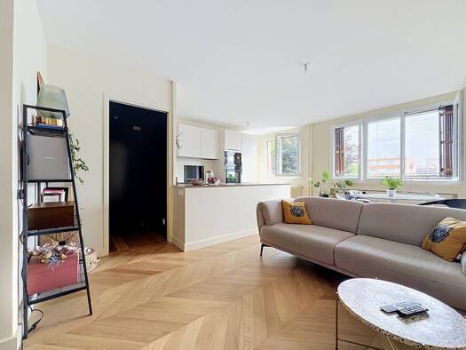 Appartement à vendre 545 000 € 3 pièces 2 chambres 62,5 m² Étage 3/9 Télégraphe-Pelleport Saint Fargeau Paris 20ème arrondissement 75020