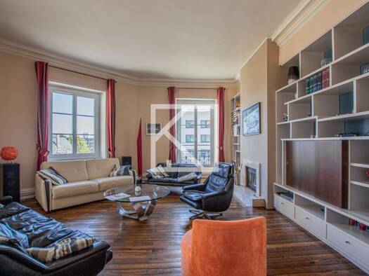Appartement à vendre 840 000 € 5 pièces 4 chambres 172 m² Étage 2/3 Angers 49100