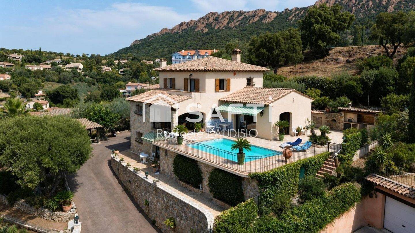 Maison 7 pièces 224 m² · à Saint-Raphaël · 224 m² · 1 950 000 €