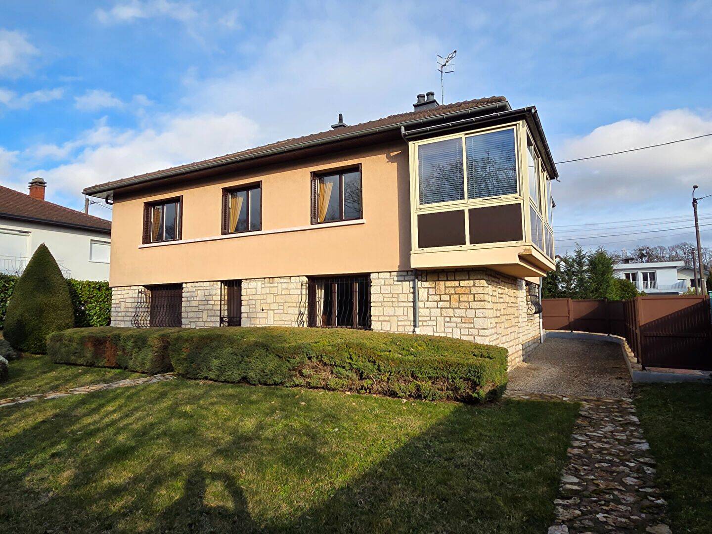Maison 6 pièces 146 m² · à Dijon · 146 m² · 369 000 €