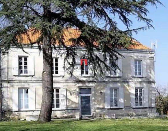 Maison 10 pièces 243 m² · à Saint-André-de-Cubzac · 243,4 m² · 393 500 €