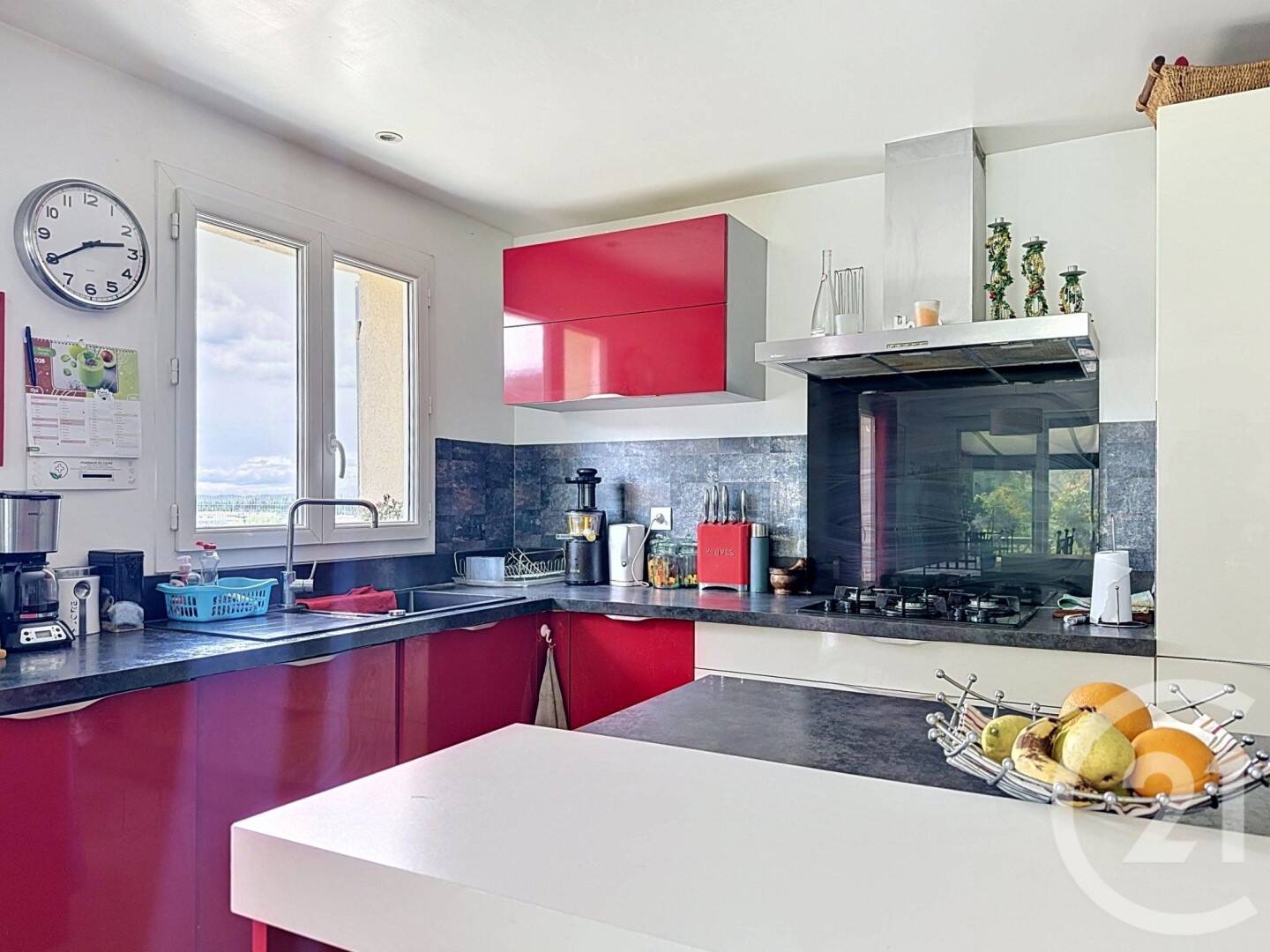Maison 7 pièces 142 m² · à Châteaurenard · 142 m² · 390 000 €