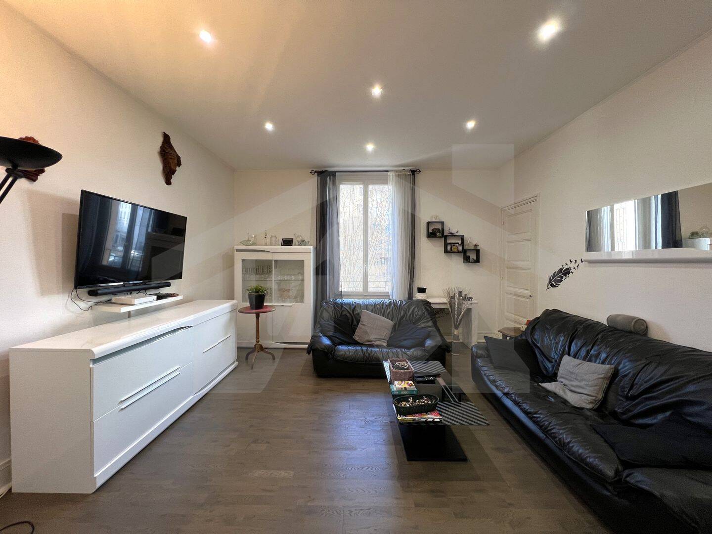 Appartement 4 pièces 97 m² · à Grenoble · 96,5 m² · 189 000 €