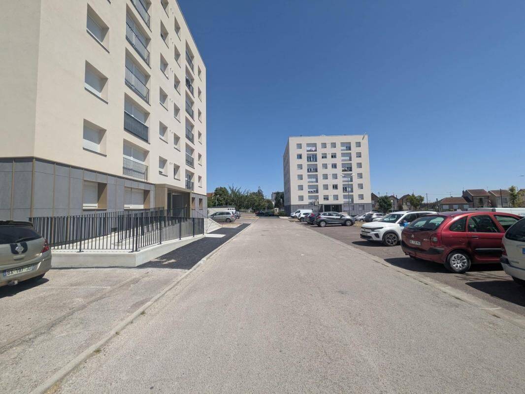 Appartement 4 pièces 90 m² · à Romilly-sur-Seine · 90 m² · 695 €