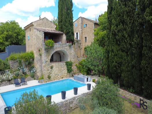 Ferme à vendre 1 250 000 € 10 pièces 7 chambres 345 m² 4 350 m² de terrain Vagnas 07150