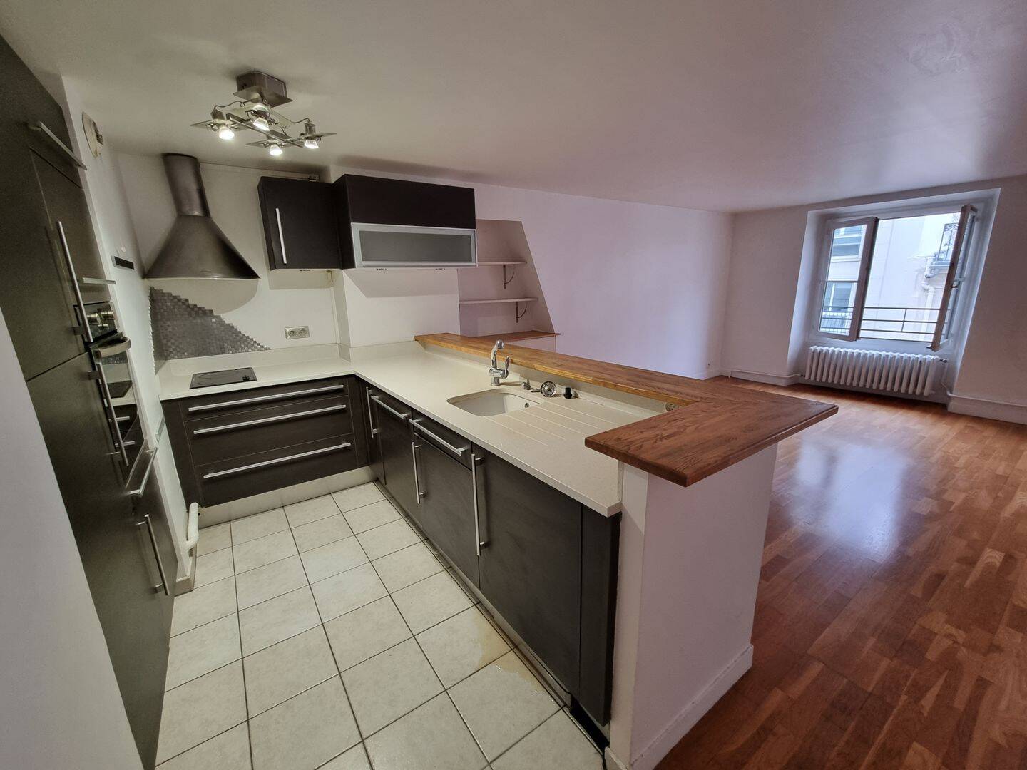 Appartement 2 pièces 67 m² · à Paris 2ème Arrondissement · 66,8 m² · 2 136 €