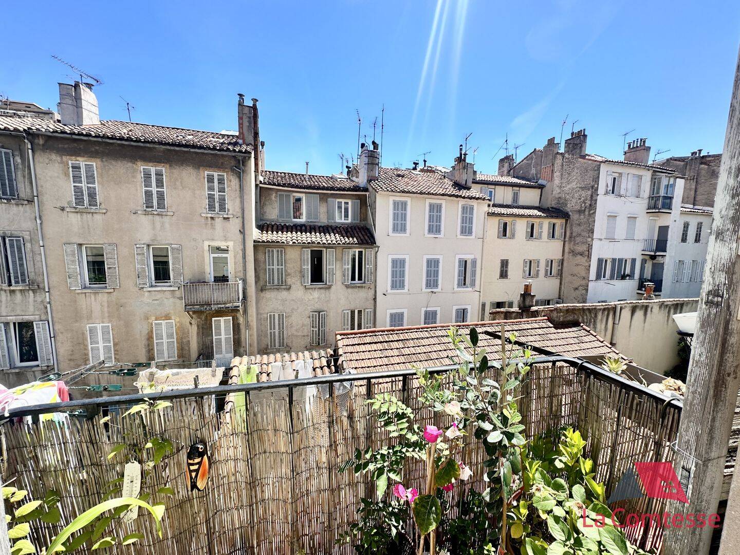Appartement 5 pièces 64 m² · à Marseille 5ème Arrondissement · 64 m² · 1 100 €
