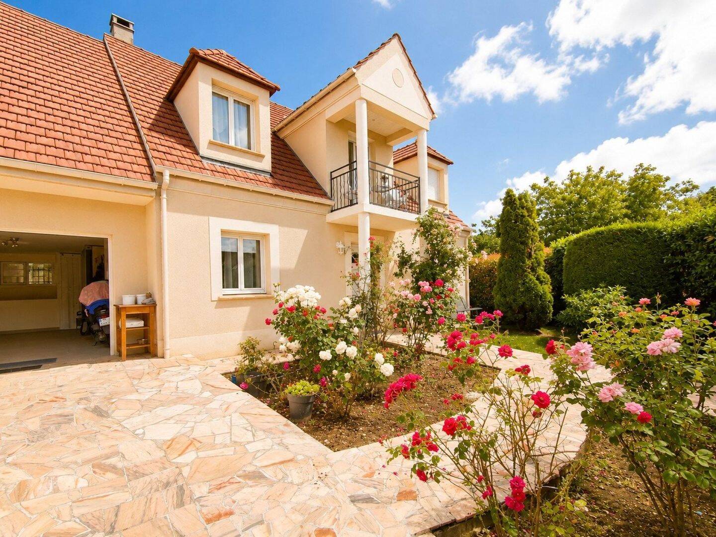 Maison 9 pièces 187 m² · à Magny-le-Hongre · 187 m² · 738 000 €