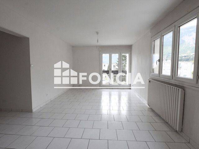 Appartement 3 pièces 67 m² · à Meylan · 67,2 m² · 942 €