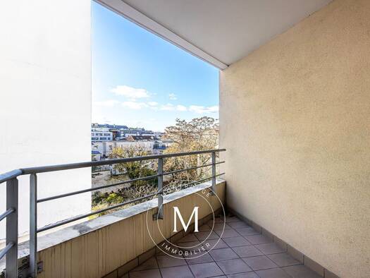 Appartement à louer 1 500 € 2 pièces 1 chambre 48 m² Étage 6/9 Piscine Montrouge 92120