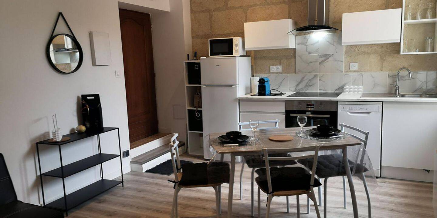 Appartement 1 pièce 48 m² · à Remoulins · 47,6 m² · 641 €