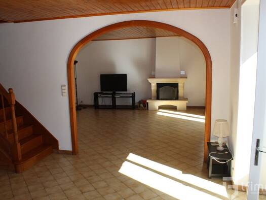 Maison à vendre 138 200 € 6 pièces 3 chambres 120 m² 740 m² de terrain Ronsenac 16320