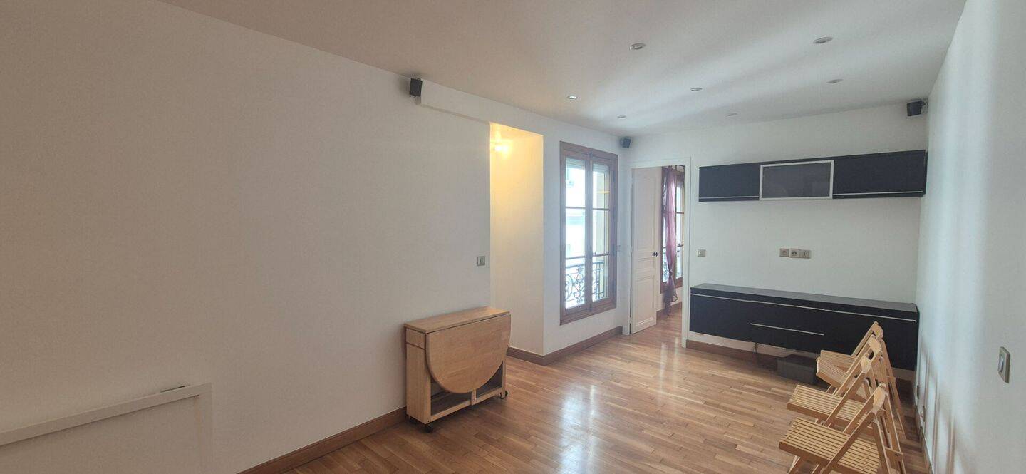 Appartement 2 pièces 45 m² · à Paris 9ème Arrondissement · 45 m² · 1 560 €