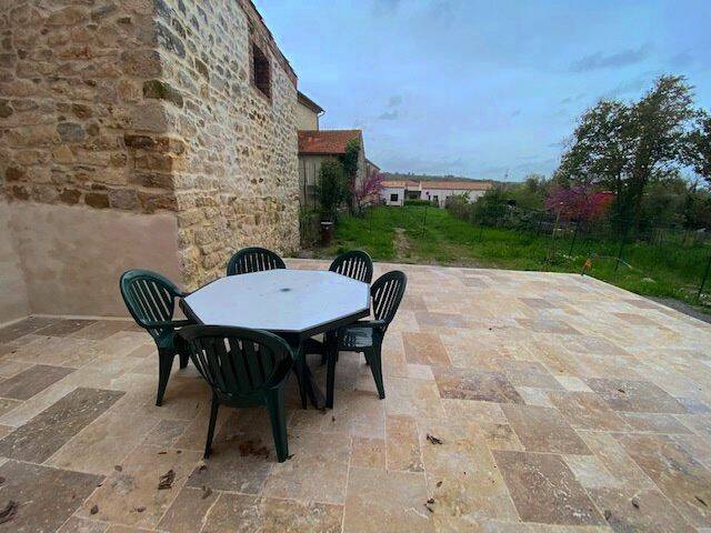 Maison 10 pièces 257 m² · à Fons · 257 m² · 349 000 €