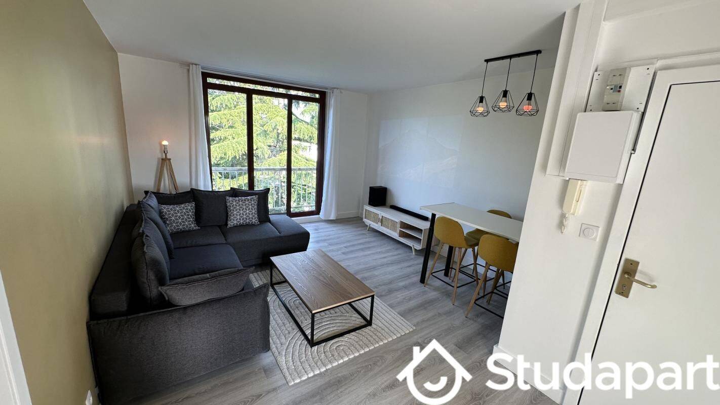 1 pièce 10 m² · à Ablon-sur-Seine · 10 m² · 640 €
