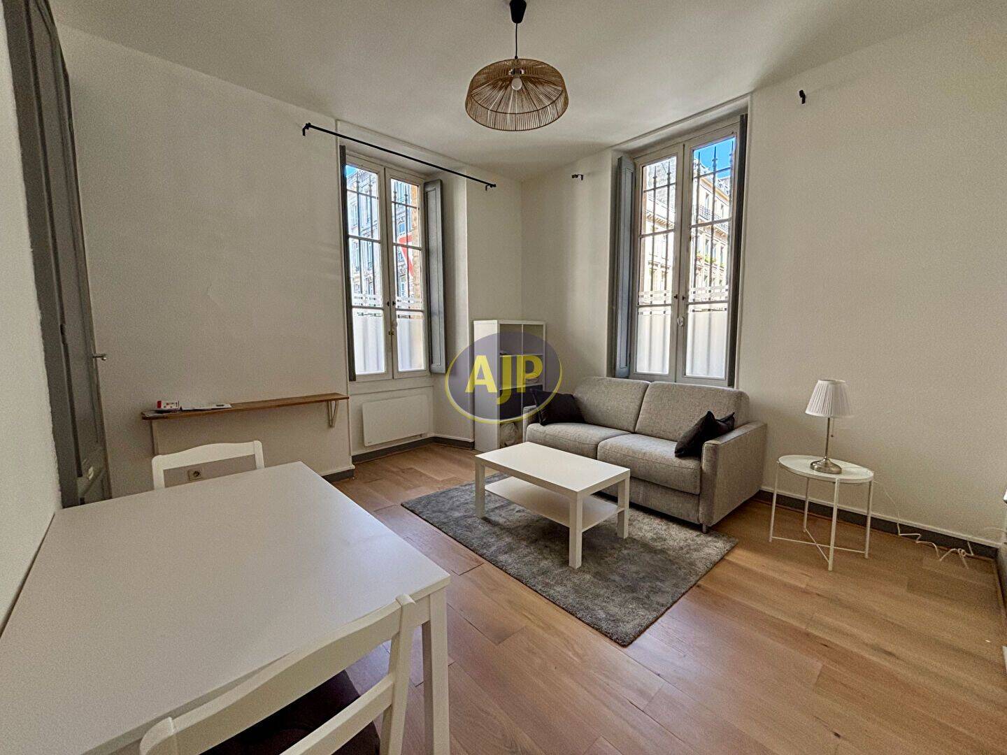 Appartement 1 pièce 31 m² · à Bordeaux · 30,8 m² · 800 €