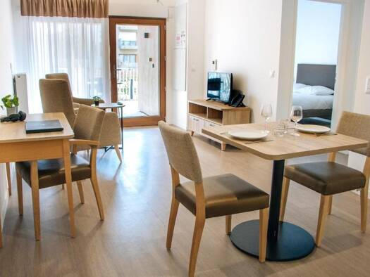 Appartement à louer 950 € 2 pièces 1 chambre 47 m² Étage 2/5 Carrières-sous-Poissy 78955