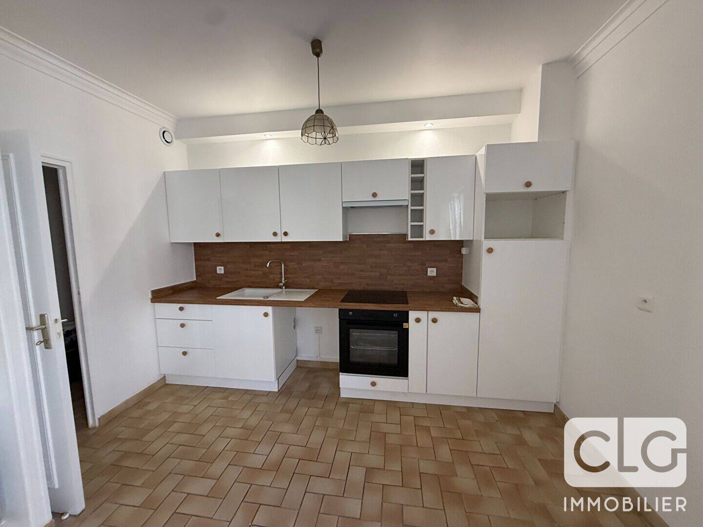 Appartement 2 pièces 44 m² · à Pont-l'Abbé · 44 m² · 655 €