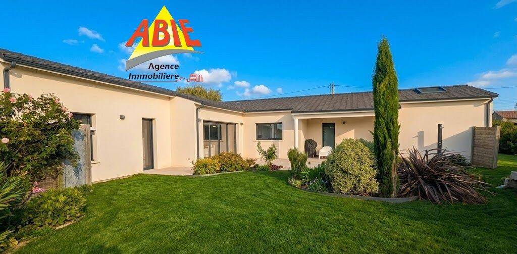 Maison 6 pièces 128 m² · à Damvix · 128 m² · 338 000 €