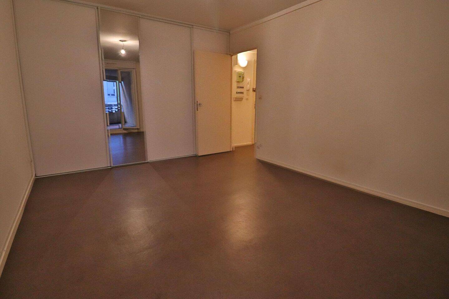 Appartement 1 pièce 33 m² · à Châlons-en-Champagne · 32,5 m² · 415 €