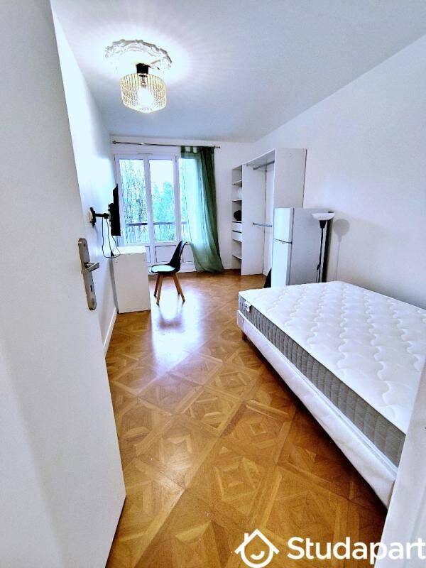 1 pièce 13 m² · à Neuilly-sur-Marne · 13 m² · 600 €