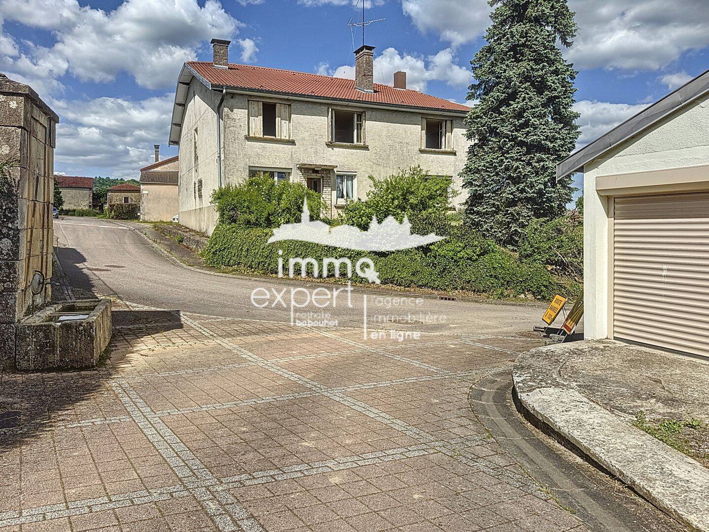 Maison 5 pièces 138 m² · à Dommartin-sur-Vraine · 138 m² · 98 000 €