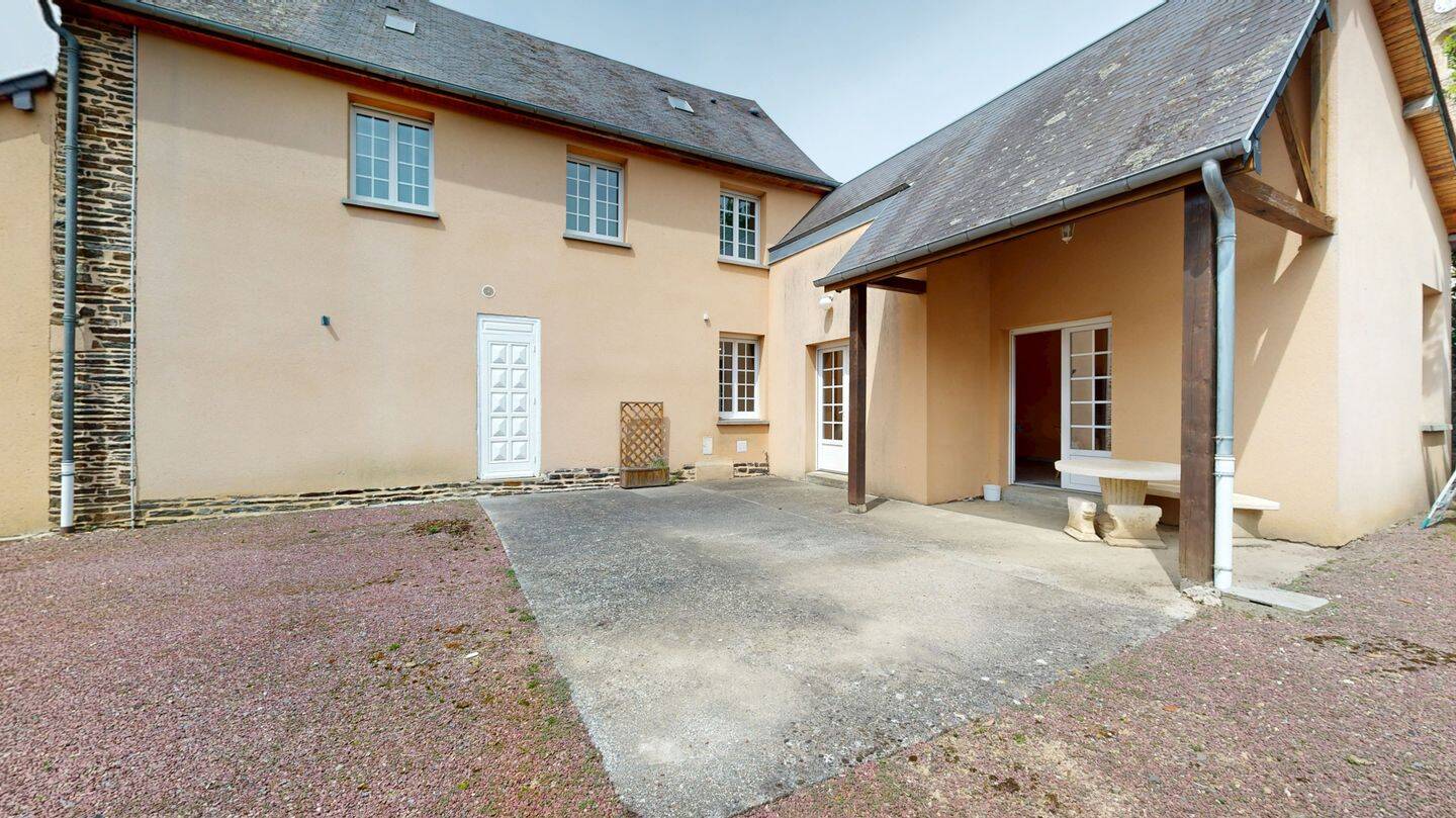 Maison 5 pièces 127 m² · à Grandparigny · 127 m² · 158 500 €