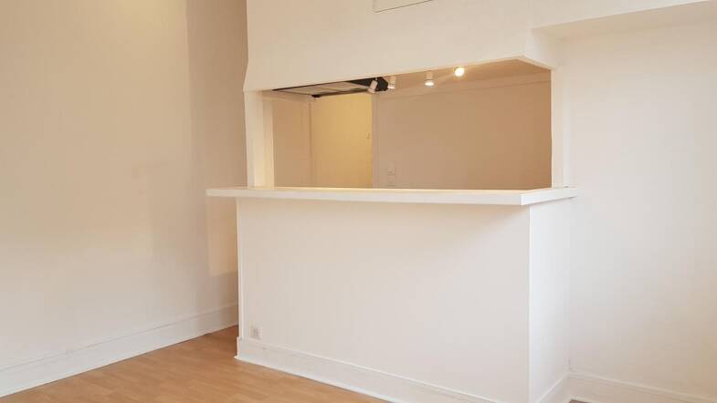 Duplex à louer 670 € 1 pièce 17,4 m² RDC Jardin Parisien L'Haÿ-les-Roses 94240