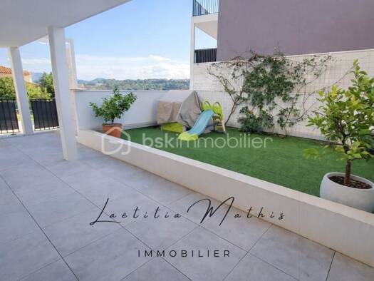 Appartement à vendre 265 000 € 4 pièces 3 chambres 74 m² RDC/3 La Croix Rouge Marseille 13ème arrondissement 13013