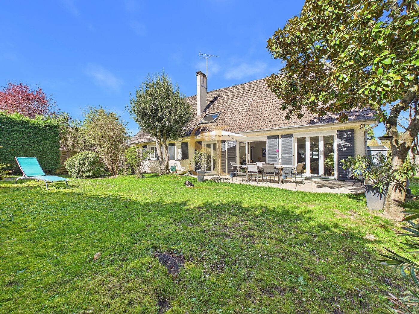 Maison 8 pièces 200 m² · à Ballainvilliers · 200 m² · 649 900 €