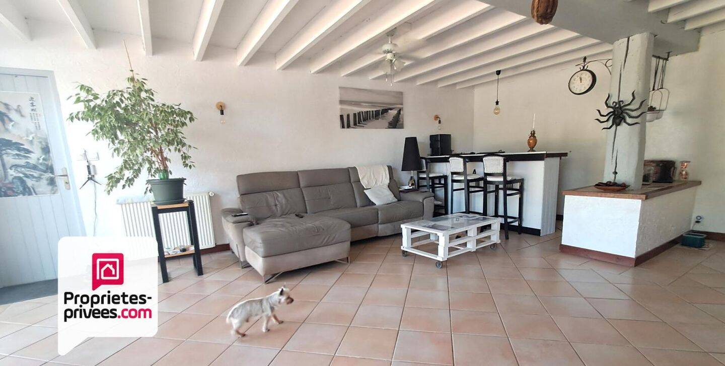 Maison 7 pièces 245 m² · à Pouillé · 245 m² · 280 000 €