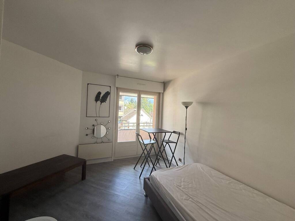 Appartement 1 pièce 19 m² · à Divonne-les-Bains · 19 m² · 850 €/mois