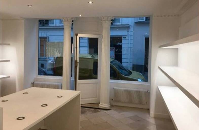 Boutique à louer 2 190 € Batignolles-Cardinet Paris 17ème 75017