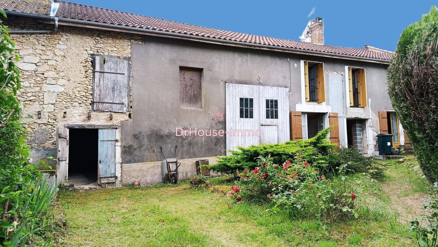 Maison 5 pièces 98 m² · à Agonac · 98 m² · 95 000 €