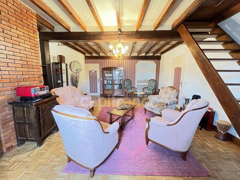Maison 9 pièces 240 m² · à Dampierre-sous-Bouhy · 240 m² · 147 500 €