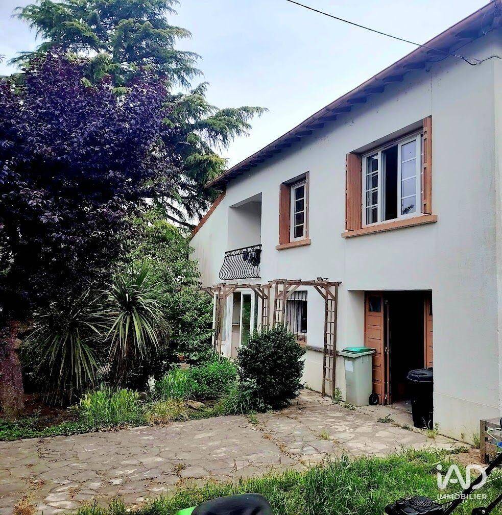 Maison 5 pièces 122 m² · à Villeneuve-sur-Lot · 122 m² · 900 €