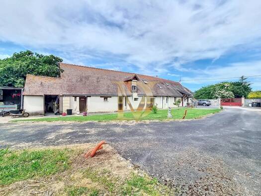 Maison à vendre 198 650 € 6 pièces 1 chambre 115 m² 2 969 m² de terrain Luzillé 37150