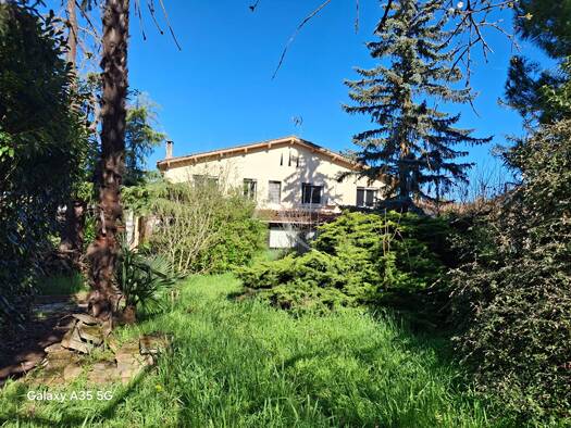 Maison à vendre 312 900 € 6 pièces 3 chambres 162 m² 2 618 m² de terrain Casse Martin L'Isle-Jourdain 32600