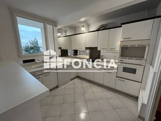 Appartement à louer 1 080 € 3 pièces 2 chambres 62,2 m² 4ème étage Rue de Gravigny Chilly-Mazarin 91380