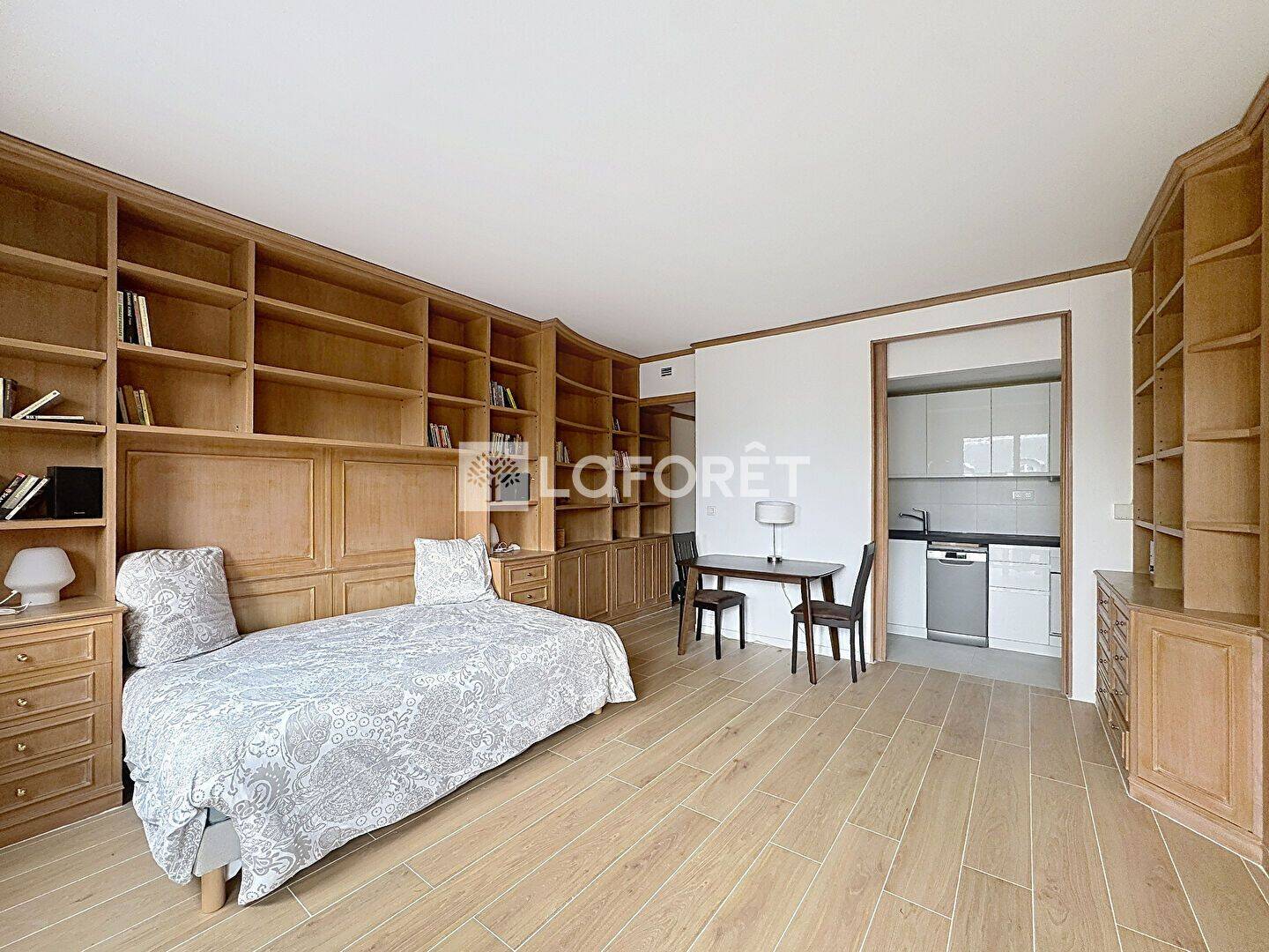 Appartement 1 pièce 35 m² · à Paris 8ème Arrondissement · 35 m² · 1 600 €