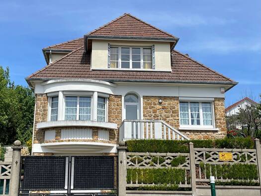 Maison à vendre 650 000 € 7 pièces 5 chambres 151 m² 487 m² de terrain Le Grand Val Sucy-en-Brie 94370