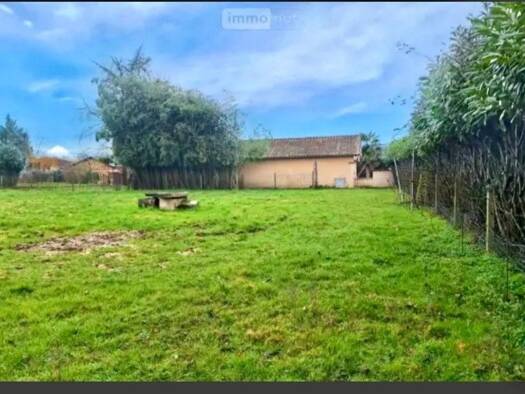 Terrain constructible à vendre 47 000 € 966 m² de terrain Pont-de-Vaux 01190