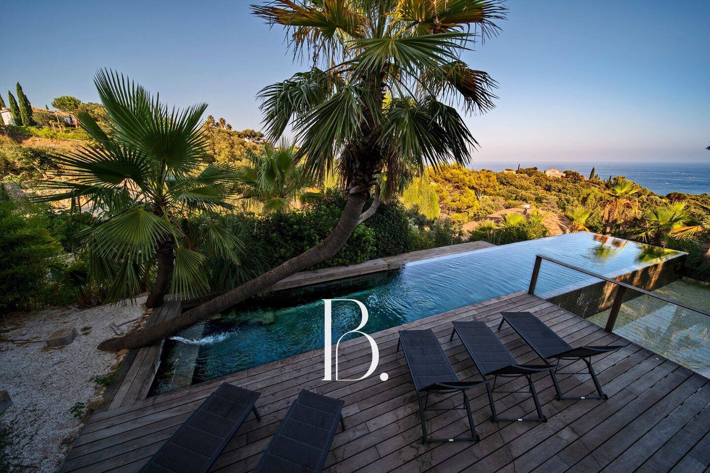 Maison 9 pièces 357 m² · à Sainte-Maxime · 356,9 m² · 5 950 000 €