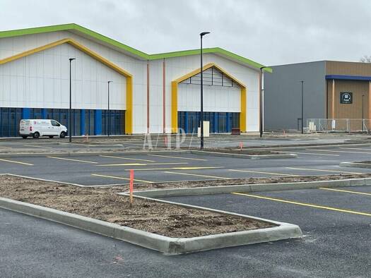 Local commercial à louer 7 100 € 600 m² de surface de vente Virsac 33240