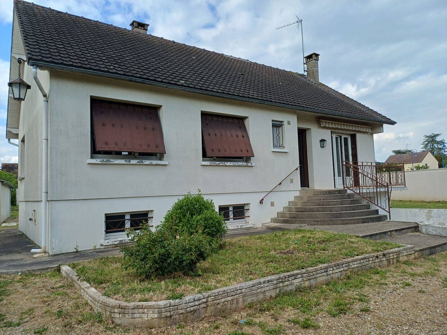 Maison 6 pièces 150 m² · à La Grande-Paroisse · 150 m² · 277 000 €