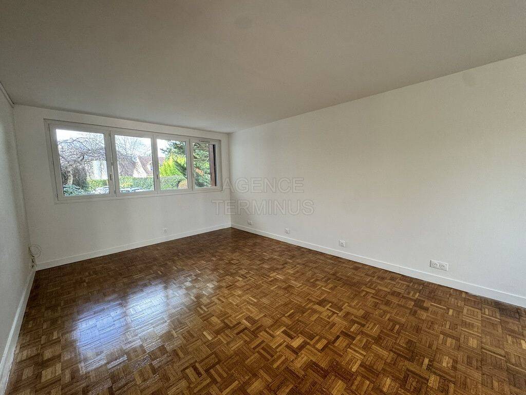 Appartement 3 pièces 62 m² · à Enghien-les-Bains · 62,3 m² · 270 000 €