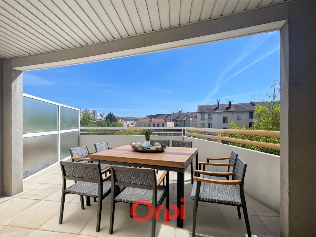 Appartement 3 pièces 84 m² · à Lyon 3ème Arrondissement · 84 m² · 370 000 €